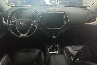 Jeep Cherokee 2017, 70200 км, за 52419.14 CNY - фото 17