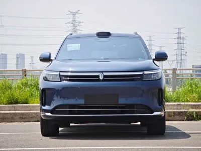 AITO 问界 AITO M7 2024, 35000 км, за 213800 CNY