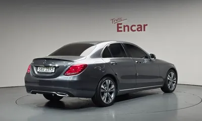 Mercedes-Benz C-Class 2018, 34488 км, за 15900000 KRW