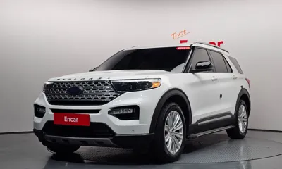 Ford Explorer · 2022 год