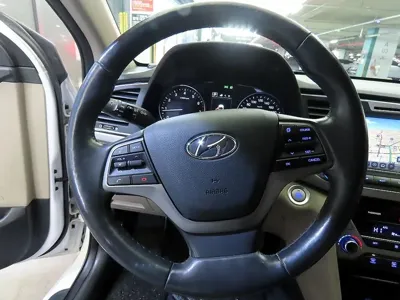 Hyundai Avante 2016, 67238 км, за 7800000 KRW - фото 8