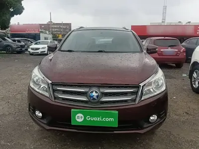 Venucia T70 2016, 38200 км, за 20700 CNY