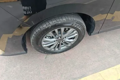 SAIC MAXUS Maxus G50 PHEV 2025, 3500 км, за 106245.46 CNY - фото 8