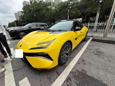 Lotus Emeya 2024, 36000 км, за 368800 CNY