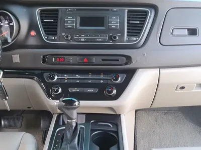 Kia Canival 2015, 188167 км, за 12800000 KRW - фото 17
