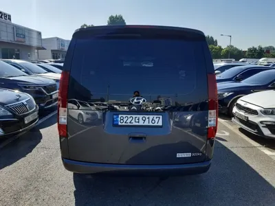 Hyundai Staria 2023, 70000 км, за 15919.25 USD