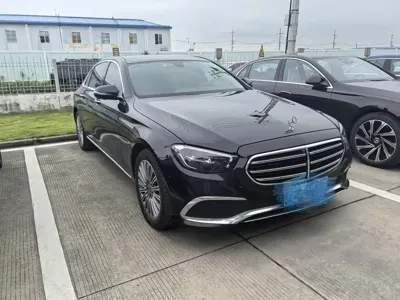 Mercedes-Benz E-Class 2023, 40000 км, за 272800 CNY