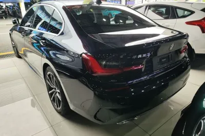 BMW 3 Series 2021, 102600 км, за 153948.65 CNY