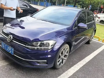 Volkswagen Golf · 2020 год