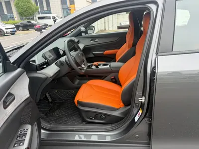 Changan UNI-V 2025, 8000 км, за 81800 CNY