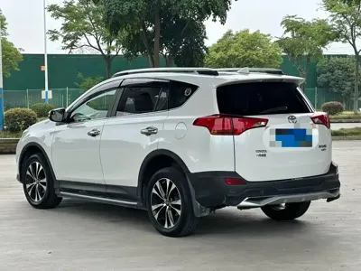 Toyota RAV4 2015, 140000 км, за 43800 CNY