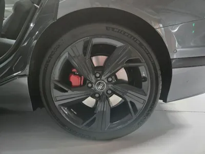 Audi A6 e-tron 2025, 6753 км, за 84900000 KRW - фото 6