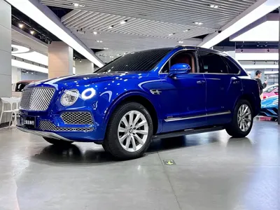 Bentley Bentayga · 2017 год