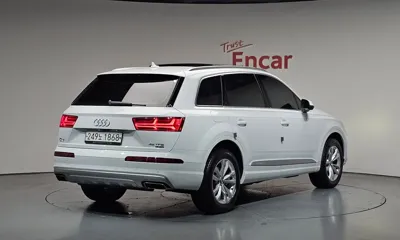 Audi Q7 2019, 79962 км, за 30500000 KRW