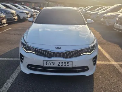 Kia K5 · 2017 год