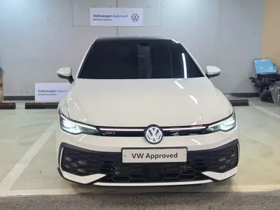 Volkswagen Golf · 2025 год