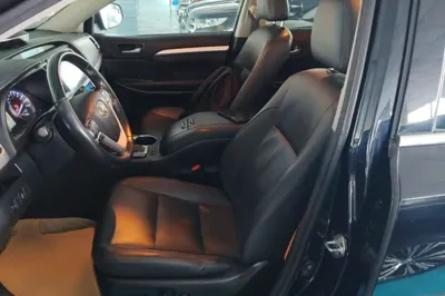 Toyota Highlander 2017, 87800 км, за 115592.67 CNY - фото 18