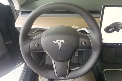 Tesla Model Y 2022, 130900 км, за 155292.81 CNY - фото 13
