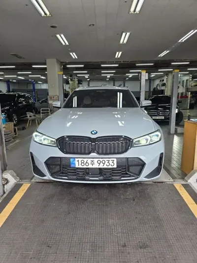 BMW 3-Series · 2023 год