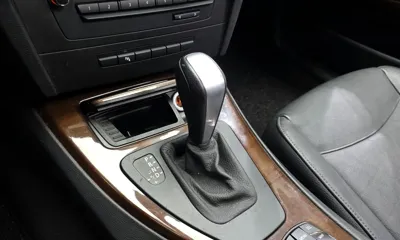 BMW 3-Series 2010, 122412 км, за 2800000 KRW - фото 9