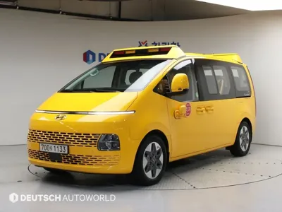 Hyundai Staria · 2023 год