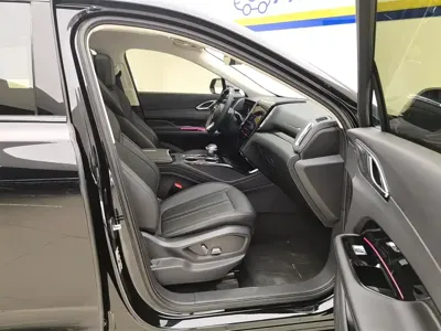 Hongqi Hongqi HS3 PHEV 2024, 11200 км, за 89700 CNY - фото 8