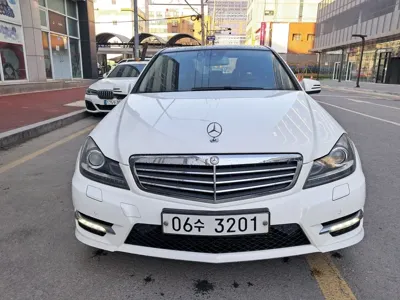 Mercedes-Benz C-Class 2014, 128108 км, за 6900000 KRW - фото 1