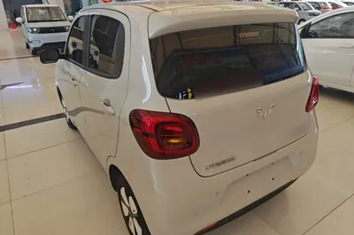 Wuling Hongguang MINIEV 2025, 7700 км, за 50277.78 CNY