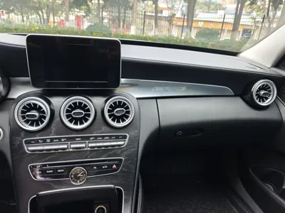 Mercedes-Benz C-Class 2018, 62200 км, за 134385.69 CNY - фото 12