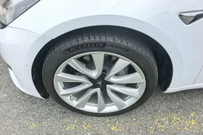 Tesla Model 3 2019, 75800 км, за 109535.68 CNY - фото 19