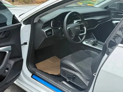 Audi A7L 2023, 38000 км, за 218000 CNY
