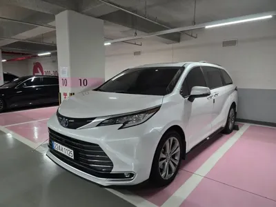 Toyota Sienna 2024, 22000 км, за 55800000 KRW