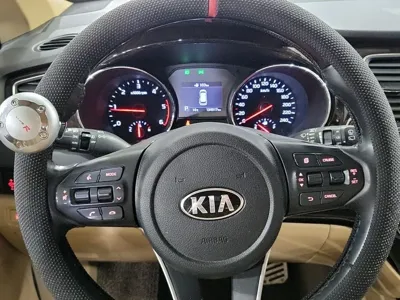 Kia Canival 2019, 134916 км, за 12800000 KRW - фото 8