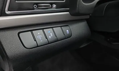 Hyundai Avante 2018, 128527 км, за 7500000 KRW - фото 16