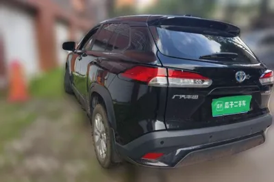 Toyota Frontlander 2023, 14600 км, за 83975.31 CNY