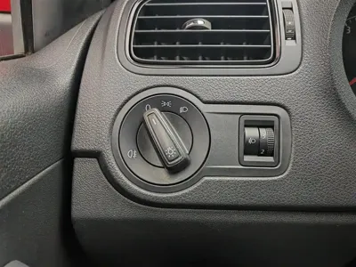 Volkswagen Polo 2015, 121700 км, за 11500 CNY - фото 21