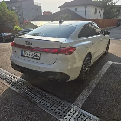 Audi S5 2025, 8000 км, за 83000000 KRW