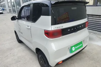 Wuling Hongguang MINIEV 2022, 27000 км, за 36386.25 CNY
