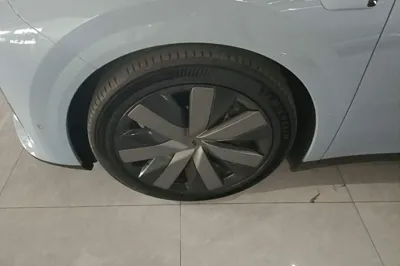 Li Auto Li Auto i8 2025, 13300 км, за 314857.71 CNY - фото 8