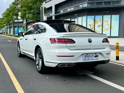 Volkswagen CC 2024, 50000 км, за 136800 CNY - фото 6