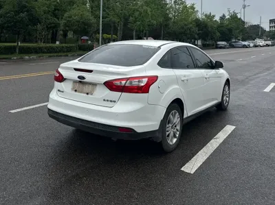 Ford Focus 2014, 118000 км, за 14800 CNY