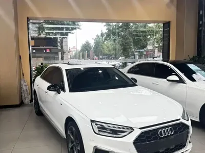 Audi A4L 2021, 40000 км, за 114700 CNY