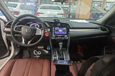 Honda Civic 2019, 35400 км, за 77653.2 CNY - фото 17