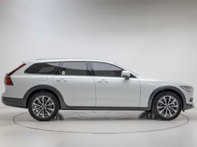 Volvo V90 2025, 6104 км, за 63000000 KRW - фото 3