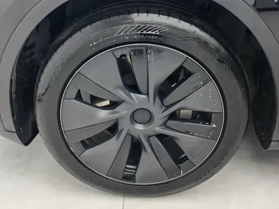 Tesla Model Y 2023, 31800 км, за 177900 CNY - фото 9