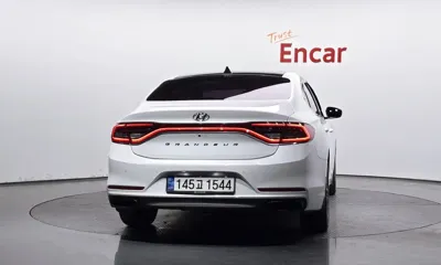 Hyundai Grandeur 2017, 99735 км, за 15600000 KRW