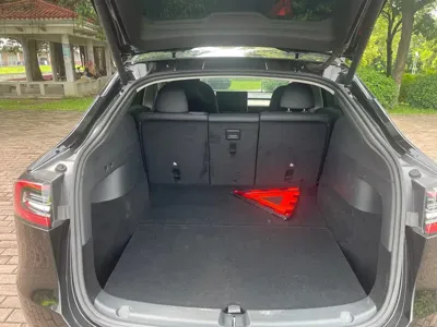 Tesla Model Y 2021, 147000 км, за 125800 CNY - фото 9