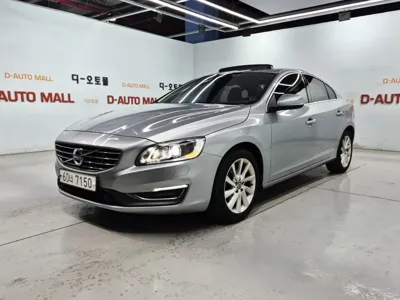 Volvo S60 · 2015 год