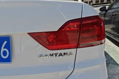 Volkswagen Santana 2016, 82000 км, за 38354.14 CNY - фото 9