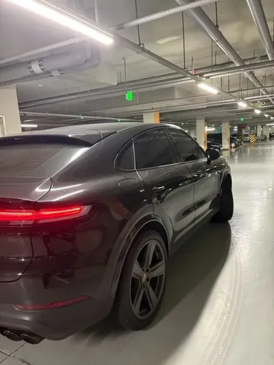 Porsche Cayenne 2024, 27824 км, за 94870000 KRW